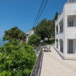 Sea View 3-Room Air Conditioned Apartment for 5 Persons A-19149-c