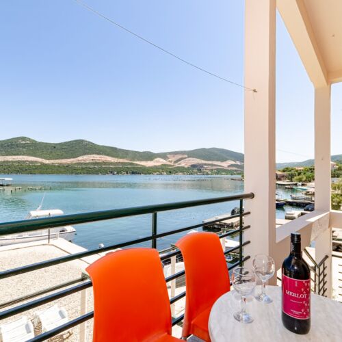 Apartament 4-osobowy z klimatyzacją z widokiem na morze z 2 pomieszczeniami sypialnianymi