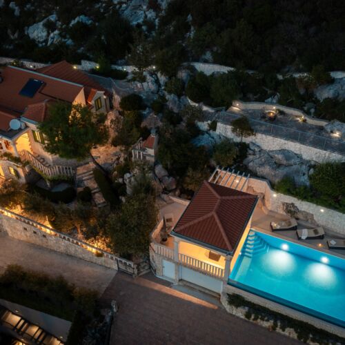 Sea View 3-Room Air Conditioned Apartment for 7 Persons K-19259