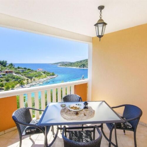 2-Room Apartment for 4 Persons