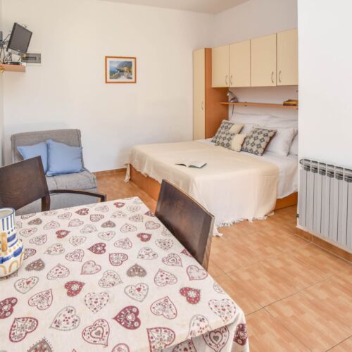 Apartman s klimatizací pro 3 os. s 1 ložnicí na přízemí