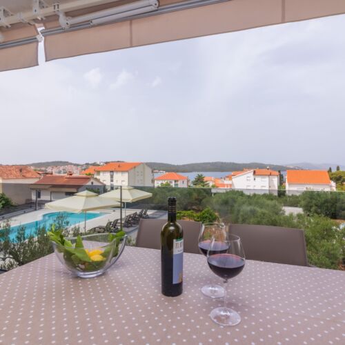 Sea View 2-Room Air Conditioned Apartment for 4 Persons