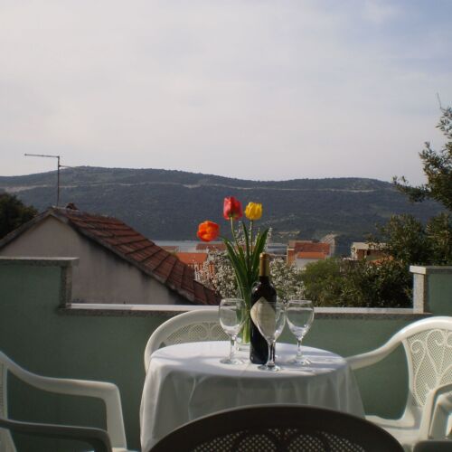 Sea View 2-Room Air Conditioned Apartment for 4 Persons