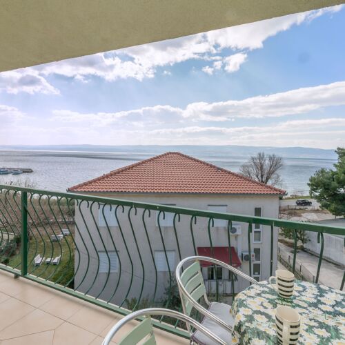 Apartman s klimatizací pro 4 os. se 2 ložnicemi s výhledem na moře