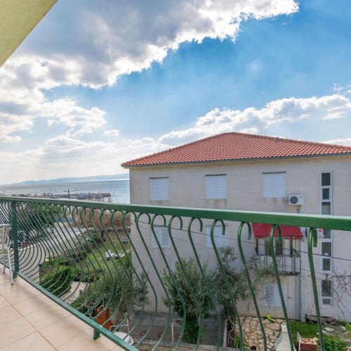 Apartman s klimatizací pro 6 os. se 3 ložnicemi s výhledem na moře