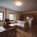 5-Bett-Zimmer mit Dusche und Eigner Küche (Zusatzbett möglich)