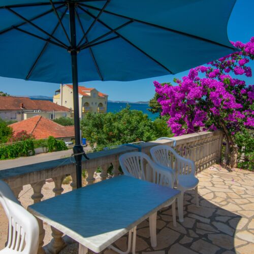 Apartament 5-osobowy z klimatyzacją z widokiem na morze z 3 pomieszczeniami sypialnianymi