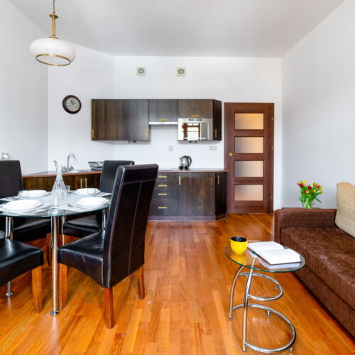 Apartament standard la etaj cu 2 camere pentru 6 pers.