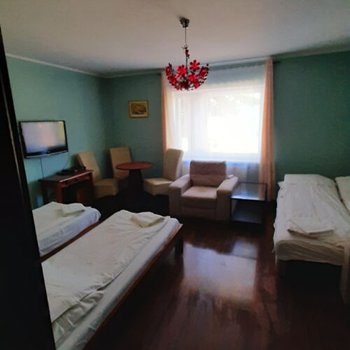 Pokój 4-osobowy na parterze Classic