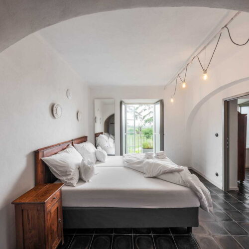 Apartament 4-osobowy z prysznicem z tarasem (możliwa dostawka)