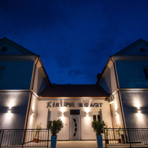 Apartament la parter cu terasa cu 1 camera pentru 3 pers.