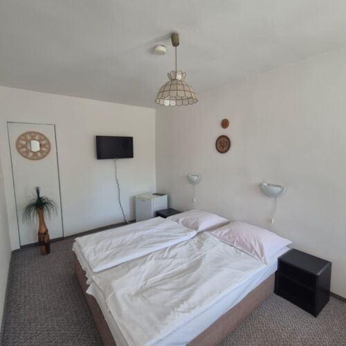 Apartman s balkónem pro 4 os. se 2 ložnicemi s výhledem na řeku