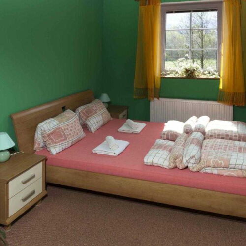 Pokoj se sprchou  pro 3 os.