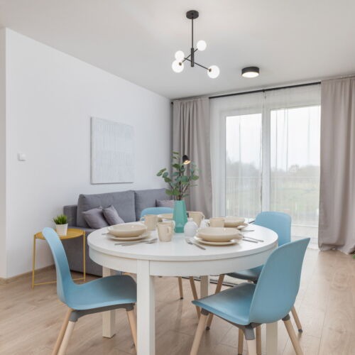 Apartament 4-osobowy na piętrze z widokiem na dziedziniec z 2 pomieszczeniami sypialnianymi