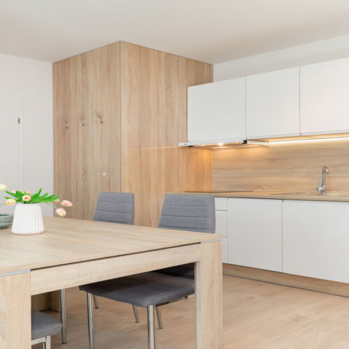 Apartament 4-osobowy na piętrze Family z 2 pomieszczeniami sypialnianymi