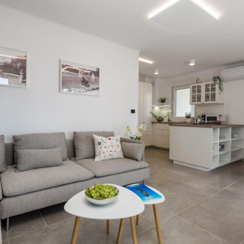 Apartament pentru 4 pers. (se inchirieaza doar integral)