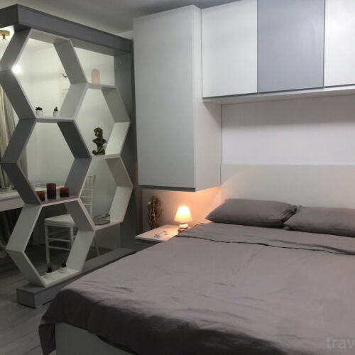 Pokoj s manželskou postelí