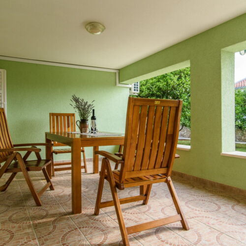 Ground Floor Romantic 1-Room Apartment for 2 Persons (extra bed available)