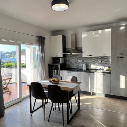 Premium 2-Zimmer-Apartment für 4 Personen mit Aussicht auf das Meer