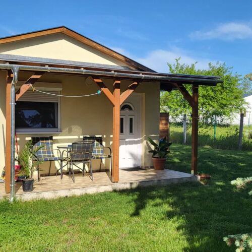 Camera twin la parter cu bucătărie proprie (se poate solicita pat suplimentar)