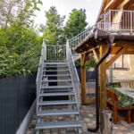 Udvarra néző tetőtéri 4 fős apartman 2 hálótérrel (pótágyazható)
