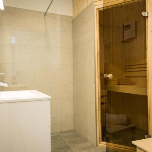 Domek całoroczny 6-osobowy Deluxe z antresolą