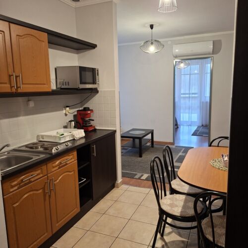 Apartament 4-osobowy na parterze z panoramą z 2 pomieszczeniami sypialnianymi (możliwa dostawka)