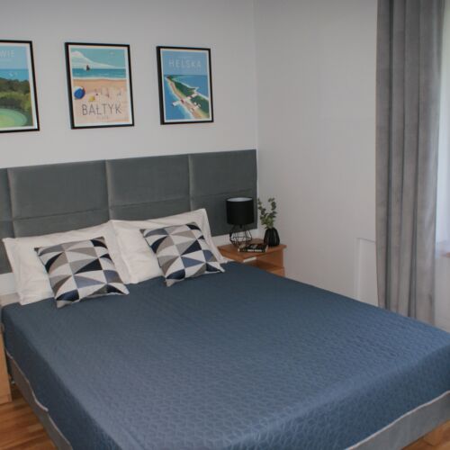 Camera tripla deluxe cu vedere spre grădină