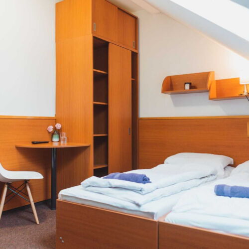 Triple Room with Shower and Flat Screen Tv