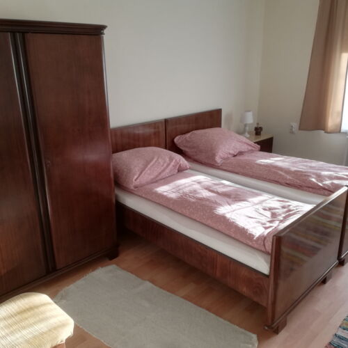 Casă de vacanță pentru 11 pers. (se inchirieaza doar integral) (se poate solicita pat suplimentar)