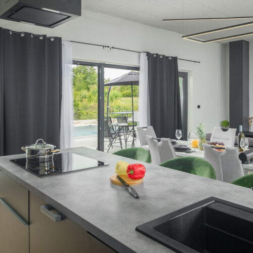 Casă de vară pentru 6 pers. (se inchirieaza doar integral)