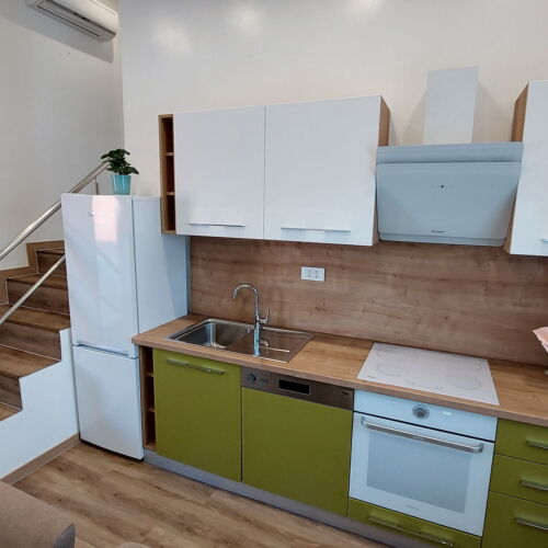 Apartament cu aer condiționat cu vedere spre mare cu 2 camere pentru 4 pers.