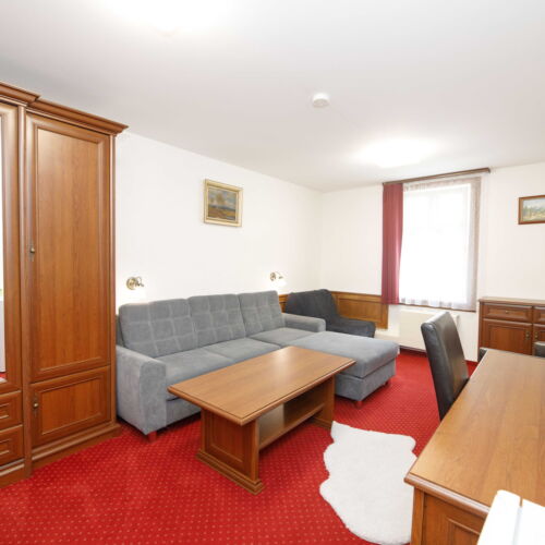 Triple Room with Shower (extra bed available)