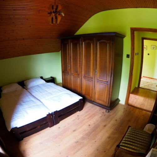 Casa de weekend pentru 6 pers. (se inchirieaza doar integral) (se poate solicita pat suplimentar)