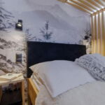 Deluxe Art Izba s manželskou posteľou