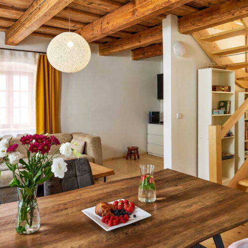 Pokój 3-osobowy z prysznicem z aneksem kuchennym (możliwa dostawka)