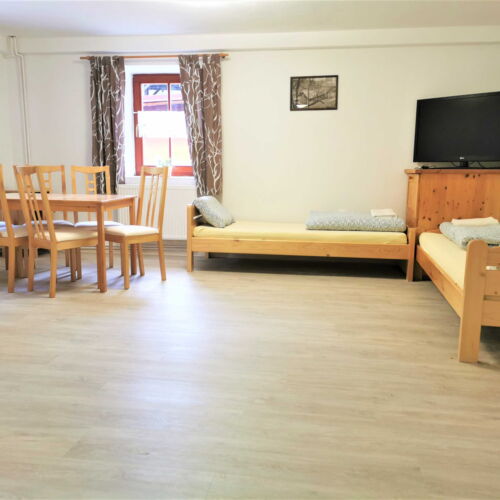 Apartman se sprchou s vlastní kuchyňkou pro 5 os. se 2 ložnicemi