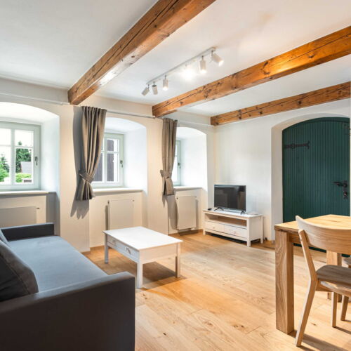 Apartman se sprchou s privátní koupelnou mimo apartmán pro 4 os. (s možností přistýlky)