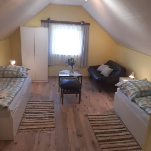 Comfort Upstairs Holiday Home for 4 Persons (extra beds available)