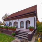 Classic Balcony Summer House for 9 Persons