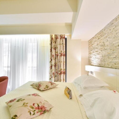 Camera dubla deluxe cu balcon