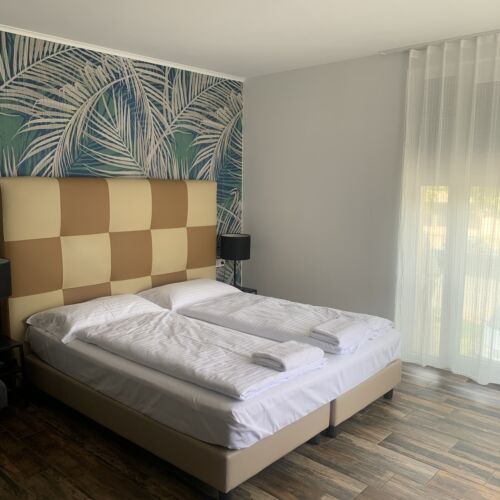 Camera tripla deluxe cu chicinetă proprie