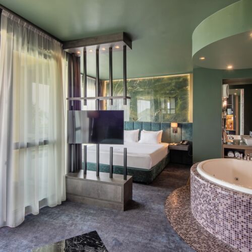 Panoramic Premium 1-Room Suite for 2 Persons (extra bed available)