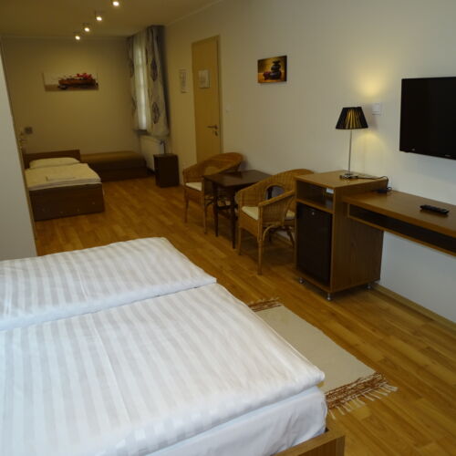 Standard Upstairs Quadruple Room