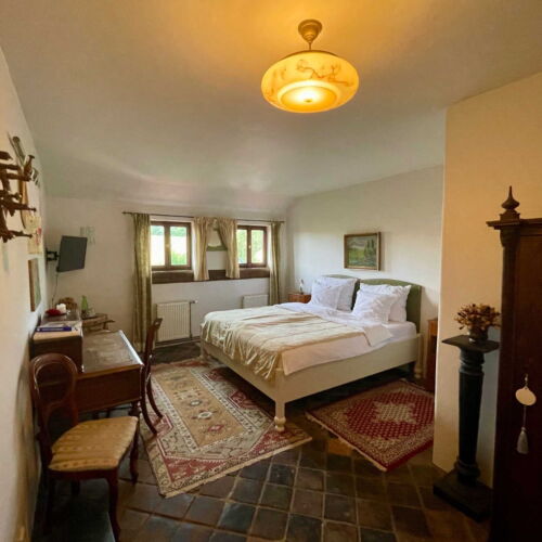 Twin Room with Shower