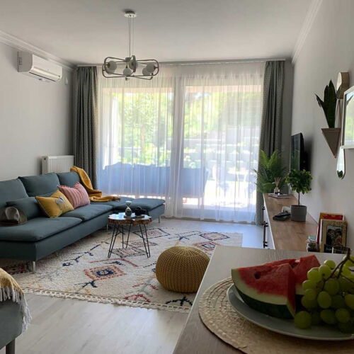 Apartament 2-osobowy na parterze z dostępem do ogrodu z 1 pomieszczeniem sypialnianym (możliwa dostawka)