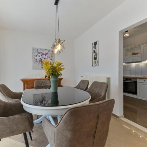 3-Room Apartment for 7 Persons 