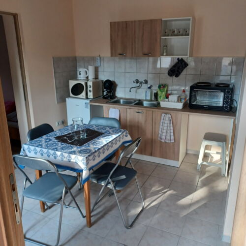 Apartament 4-osobowy na parterze Standard z 2 pomieszczeniami sypialnianymi