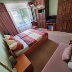 Ground Floor 3-Room Apartment for 10 Persons with Terrace