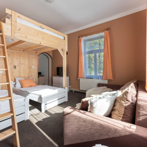 Apartman se sprchou s vlastní kuchyňkou pro 4 os. (s možností přistýlky)